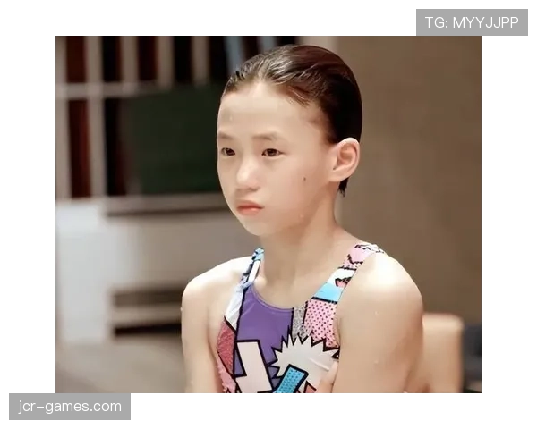 陈芋汐泳池边那个看似普通的女孩，竟然藏着运动员界隐藏的“奢华秘密”