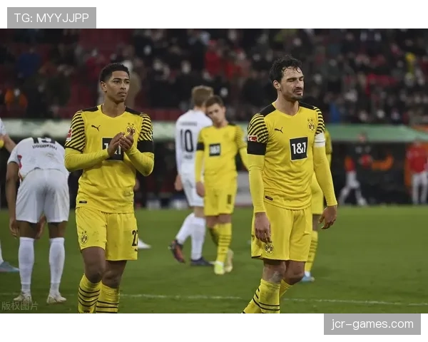 拜仁防线问题持续暴露，防守稳定性下降影响争冠形势